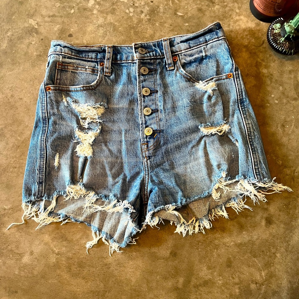 Abercrombie Ultra High Rise Mom Short